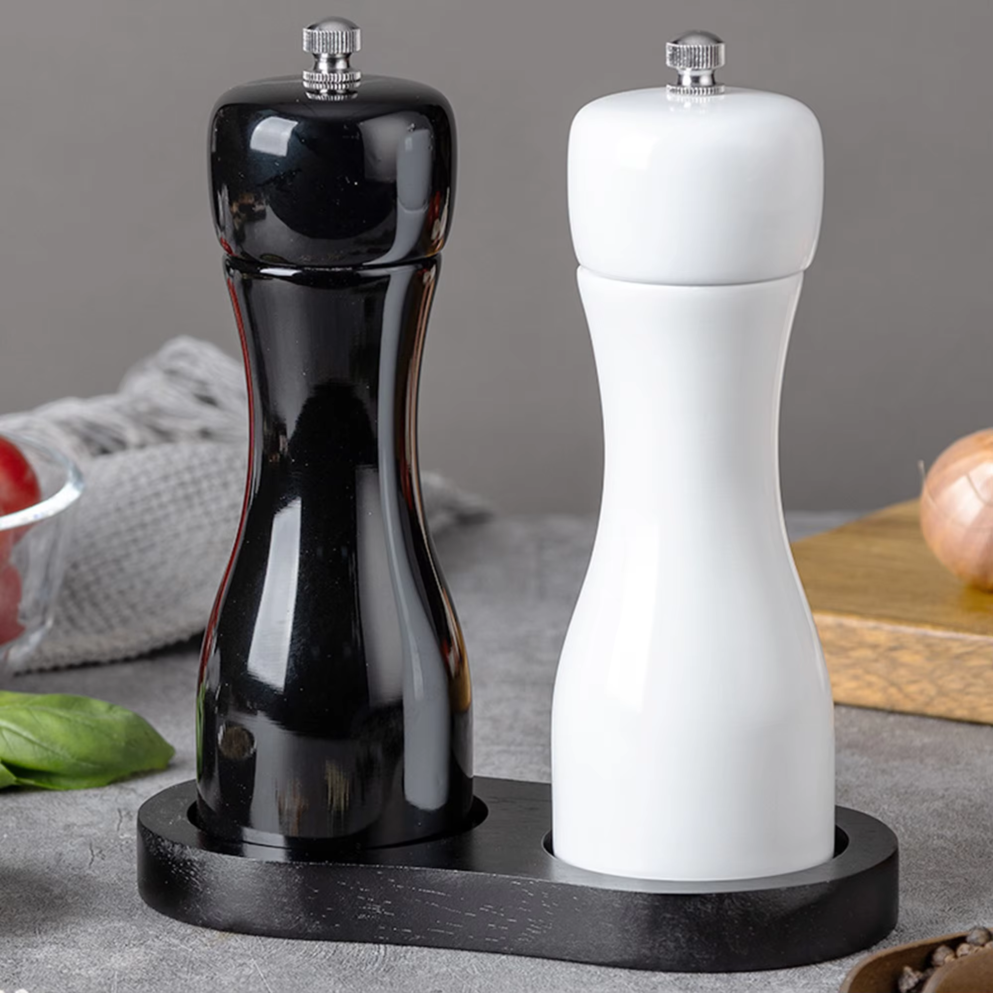 Kitchen Black & White Manual Adjustable Oak Wood Refillable Spice Mills Shakers Salt and Pepper Mill Set with Ceramic Mechanism thumbnail 6