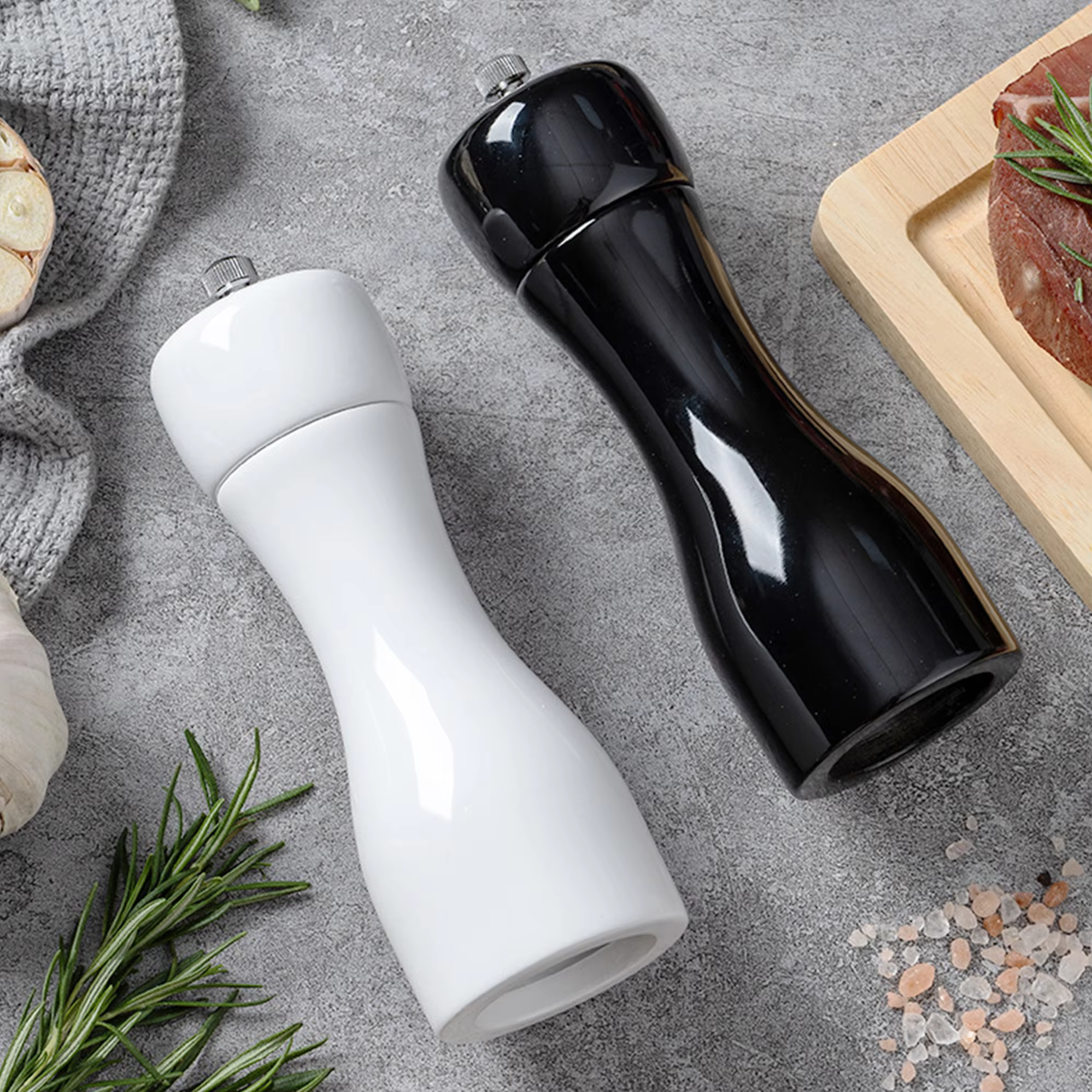 Kitchen Black & White Manual Adjustable Oak Wood Refillable Spice Mills Shakers Salt and Pepper Mill Set with Ceramic Mechanism detail 2