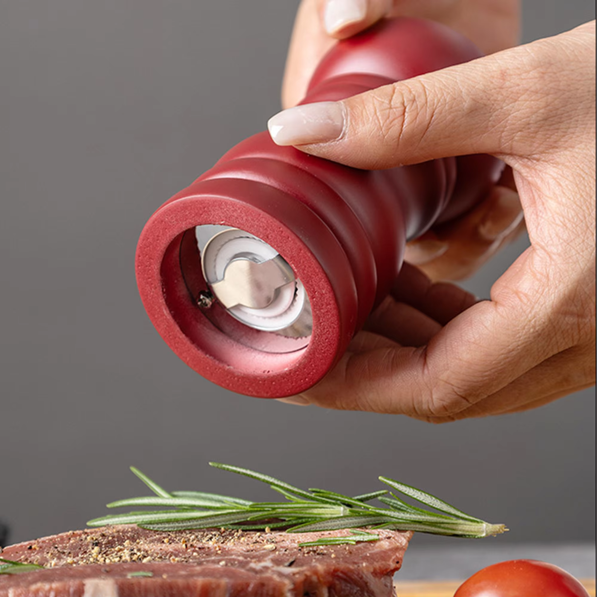 Kitchen 4inch Color PU Baking Paint Manual Classic Adjustable Grinder Ceramic Shakers Refillable Wooden Salt and Pepper Mill Set detail 6