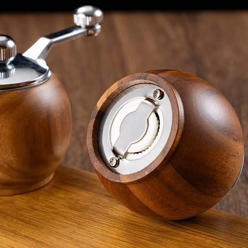 Kitchen Tool Hand Crank Ball Shape Refillable Spice Mill Multi-purpose Acacia Wood Manual Ceramic Core Pepper and Salt Grinder detail 5